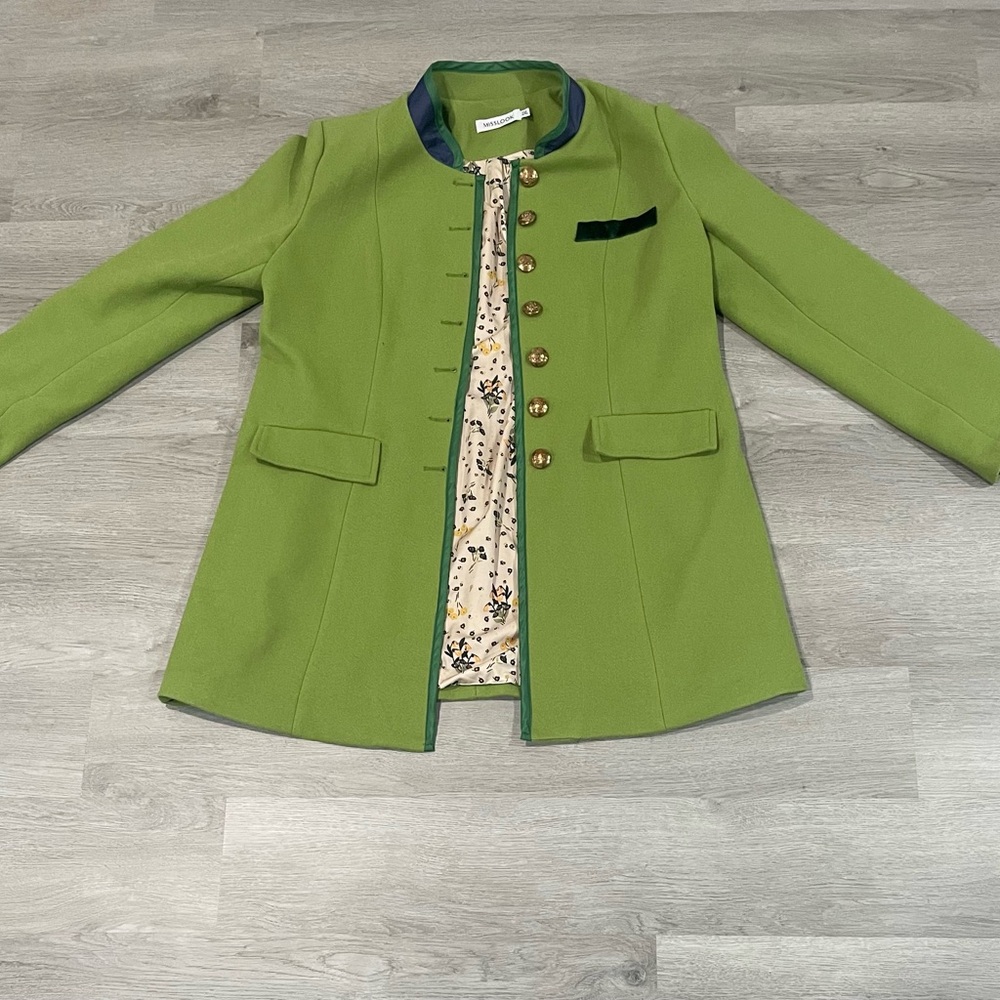 MISSLOOK Green Coat with Floral Print Interior and Dark Green Accents